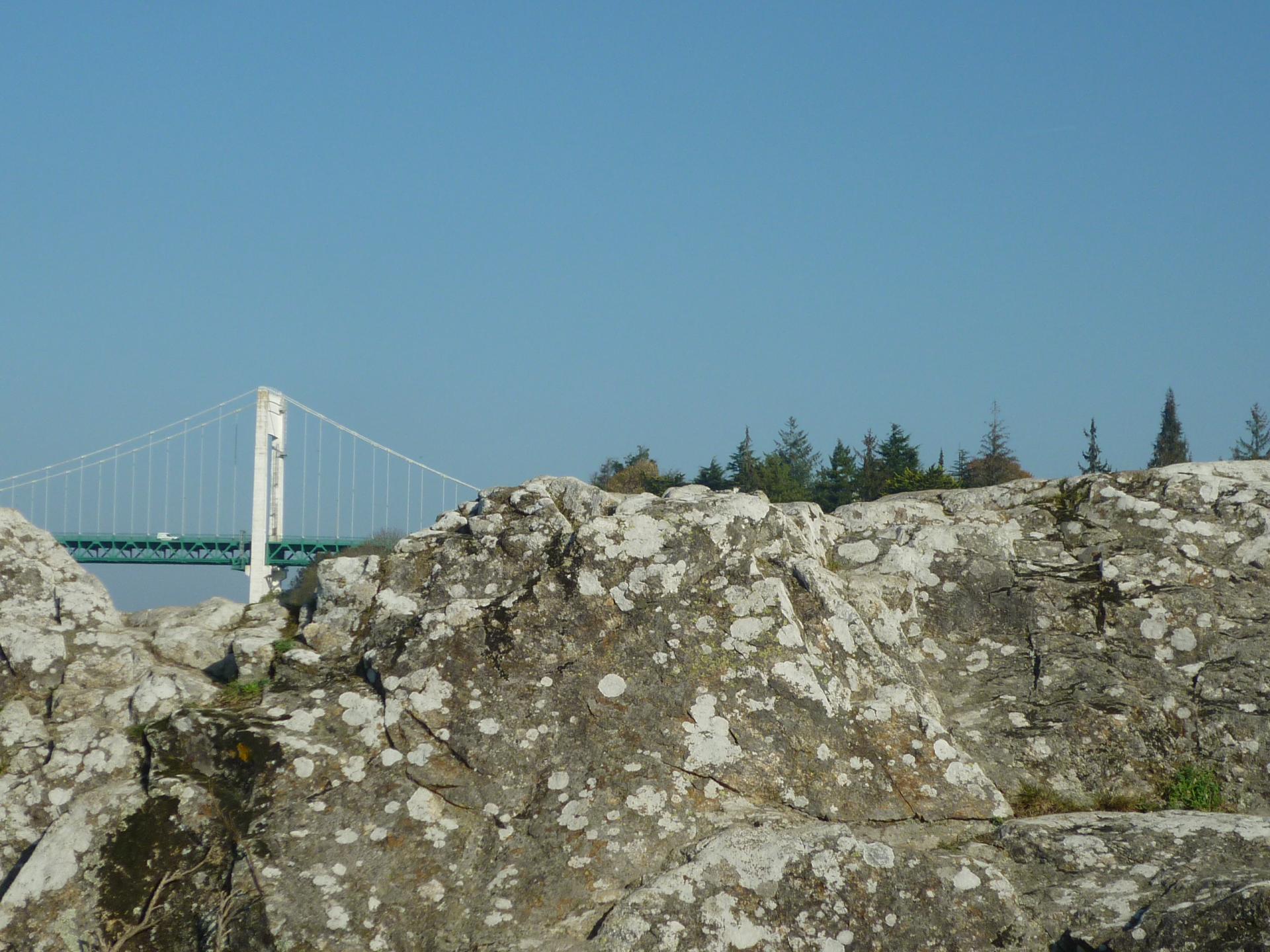 rocher et pont