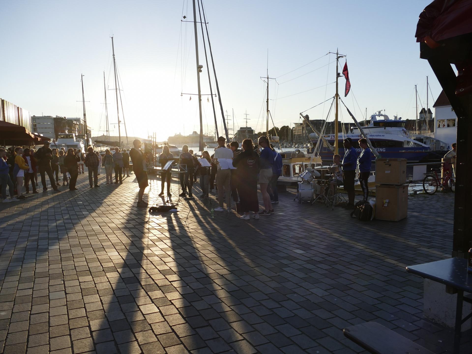 port de Bergen le soir